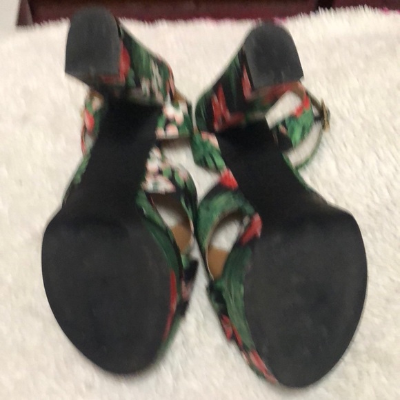 Floral chunky heels - Picture 2 of 7